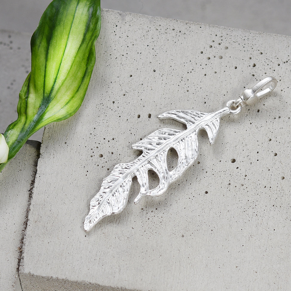 Tutti antique silver finish large feather charm - Ellimonelli
