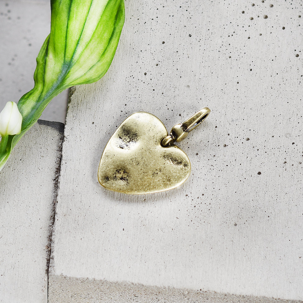 Tutti antique gold finish medium hammered heart charm - Ellimonelli